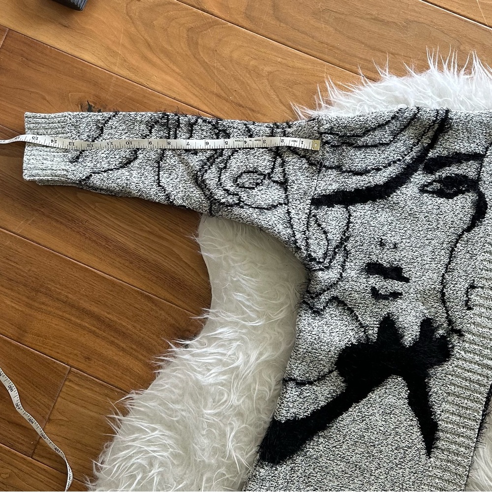 Knitted long sweater coat - Picture 10 of 11